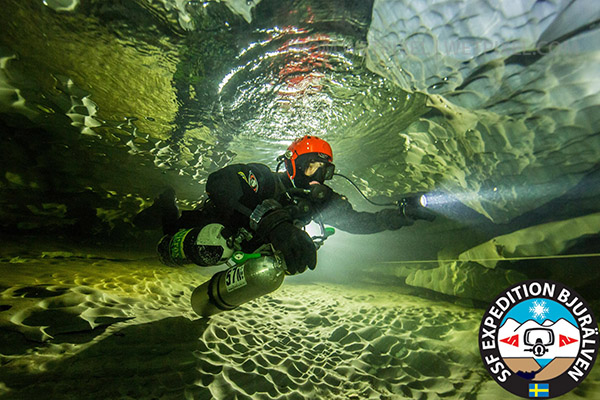 Cave diving in Sweden on Wetpixel